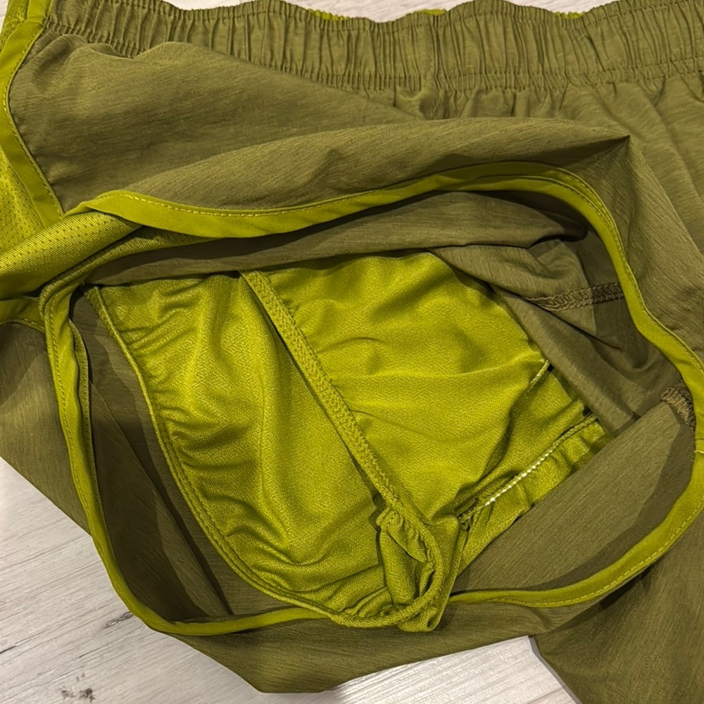 Nike NWOT Dri-Fit Olive Green Athletic Shorts with underwear attached - Picture 5 of 7